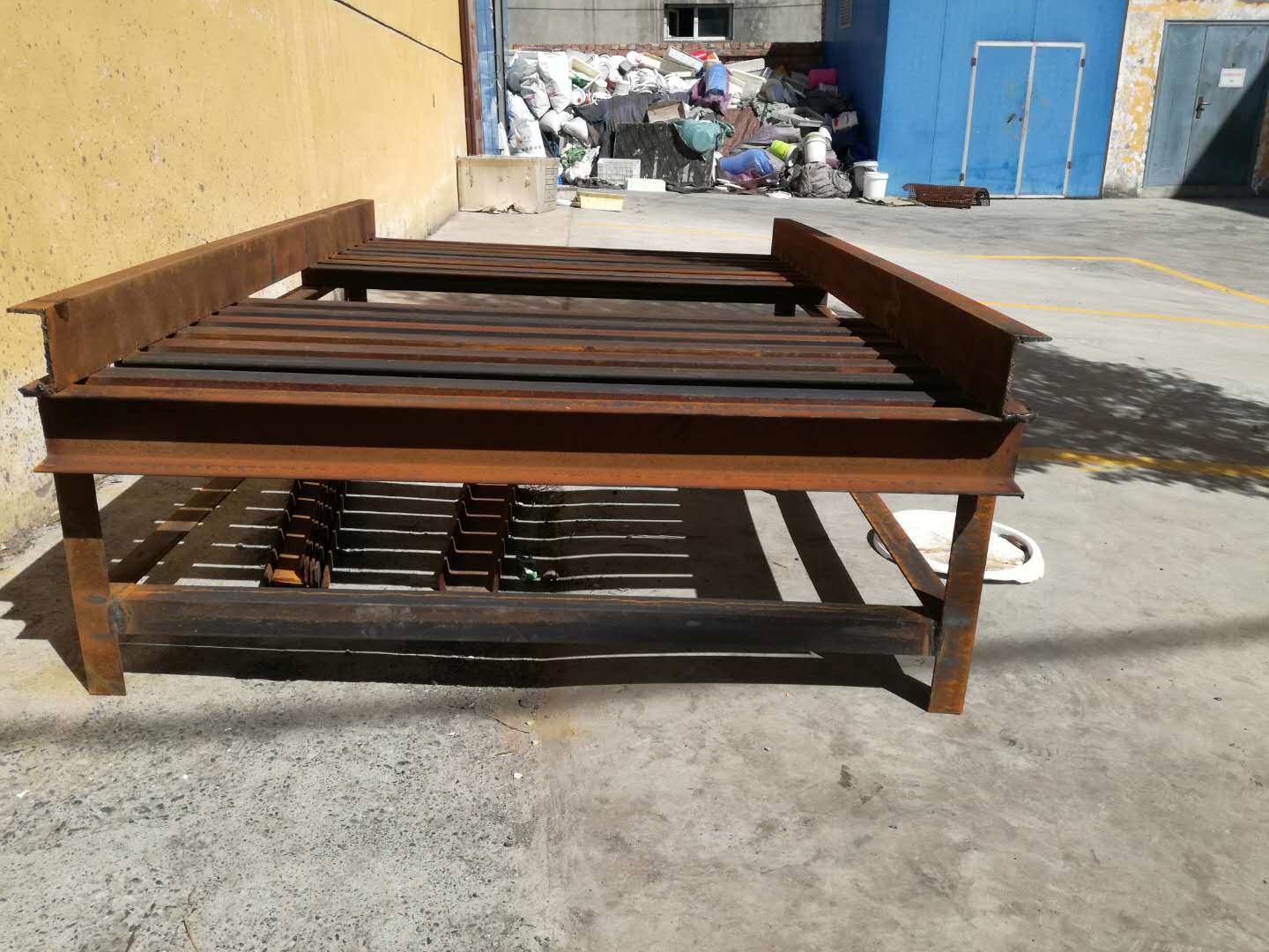 塑料模具振动平台