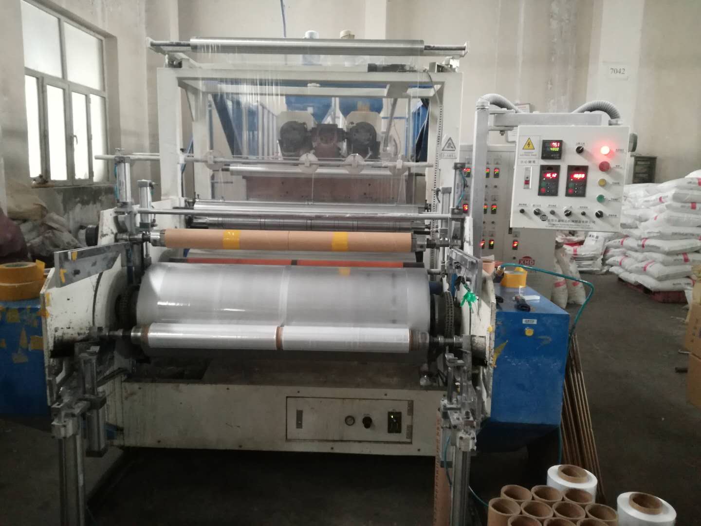 机用缠绕膜设备