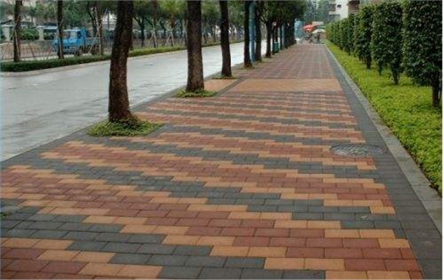 勁強彩磚塑料模具致力建設新疆鄉村路